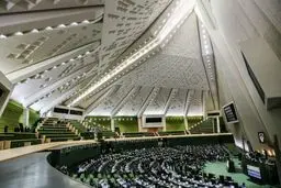 نماینده اراک: مردم از تصمیمات جدید راضی نیستند