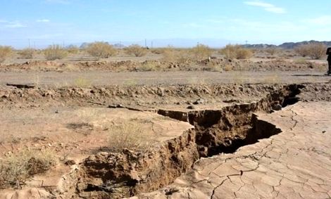 کارشناس محیط زیست :اگر پدیده فرونشست زمین ادامه پیدا کند ایران به منطقه غیرقابل سکونت تبدیل میشود