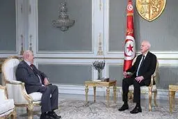حذف اسلام به عنوان دین رسمی کشور در پیش نویس قانون اساسی جدید تونس