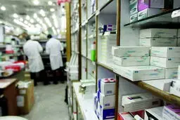 محاسبه آزاد قیمت دارو به بهانه قطع سیستم داروخانه، تخلف است