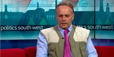 تماشای فیلم مستهجن، کار دست نماینده پارلمان انگلیس داد