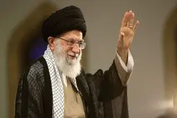 جمعی از معلمان و فرهنگیان با رهبر انقلاب دیدار کردند
