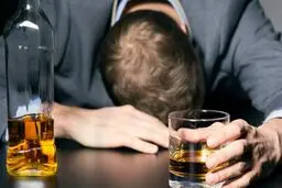 تعداد قربانیان مسمومیت الکلی در بندرعباس به ۱۴ نفر رسید