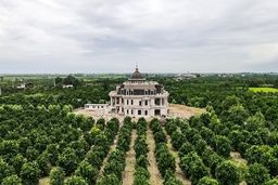 داستان کاخ پرحاشیه سیمرغ مازندران چیست؟