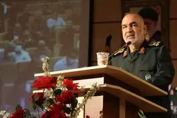 اجازه نمی‌دهیم که دست دشمن به حریم امنیت ما برسد