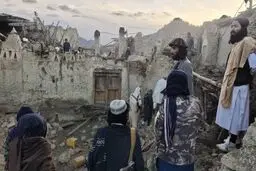 زلزله شدید در افغانستان با تلفات بالا (حدود ۱۰۰۰ نفر کشته)