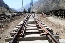 الحاق ۱۳۰۰ کیلومتر به شبکه ریلی کشور تا پایان دولت سیزدهم