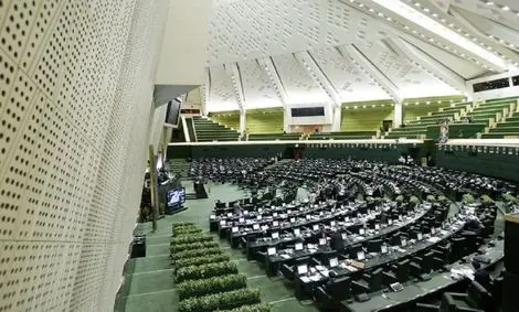 امضاهای استیضاح &#8220;فاطمی‌امین&#8221; از حد نصاب نیفتاده است