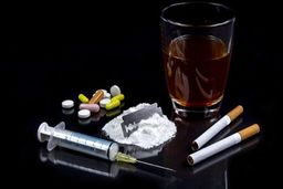 «تریاک» اولین و «گل» دومین مخدر پرمصرف در ایران/ مصرف گل و شیشه در میان جوانان رایج تر است