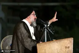 می‌گویند بین شاه و جمهوری اسلامی شاه را انتخاب می‌کنیم؛ علما ماه شب چهارده هستند