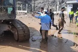 لزوم اجتناب از توقف در حاشیه رودخانه ها و بستر مسیل ها