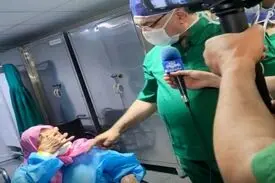 جراحی چشم مادربزرگ درگزینی توسط وزیر بهداشت