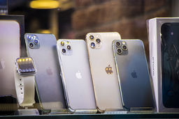 ارزی برای موبایل نداریم/ منتظر گرانی گوشی باشید