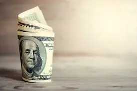 دلار و یورو چند؟