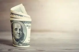 دلار و یورو چند؟
