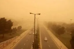انتقال توده گرد و خاک از عراق به ایران