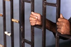 پدر و پسر گل‌فروش دستگیر شدند