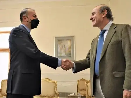 نماینده مجلس متن توافق در حال رد و بدل شدن است؛ جلسه آینده وزاری خارجه ۱+۴ منتج به توافق هسته‌ای خواهد شد