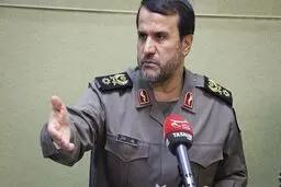 باید دست پلیس را هم بوسید که با بی‌حجابی‌ها برخورد کرد