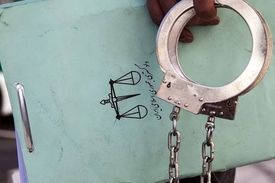 رشوه ۱۰۰ سکه‌ای آقای مدیر!