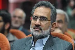 رستم قاسمی کارش را با دولت ادامه خواهد داد