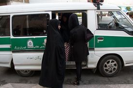 گشت ارشاد و شاهدان عینی ماجراهای اخیر