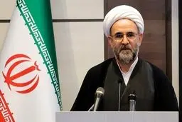 مردم مراقب باشند و فریب جریانات انحرافی را نخورند