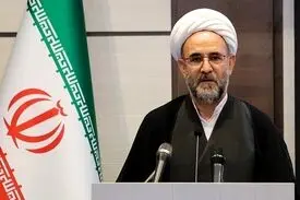 مردم مراقب باشند و فریب جریانات انحرافی را نخورند