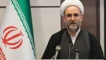 مردم مراقب باشند و فریب جریانات انحرافی را نخورند