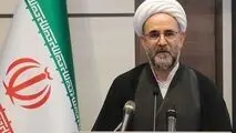مردم مراقب باشند و فریب جریانات انحرافی را نخورند