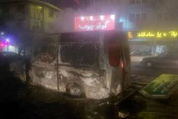 تخریب ۶۱ آمبولانس اورژانس در تجمعات اخیر/ برآورد خسارت ۳۰ میلیارد تومانی