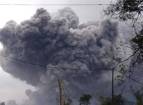 فوران آتشفشان در شرق اندونزی