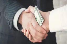 اختلاس و فساد مالی، چپاولگری در تار و پود نظام‌های اقتصادی