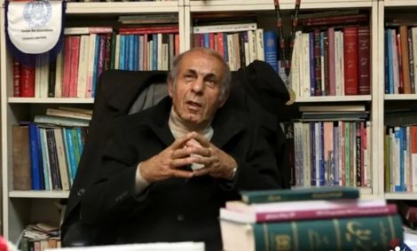 خرمشاهی، حقوقدان: وقتی مامور پلیس (حالا چه طرفدار آقای جلیلی باشد یا نباشد اصلا مهم نیست،) به سمت طرفداران دکتر پزشکیان هجوم می‌آرود و حمله می‌کند، تخلف است و مستحق برخورد قانونی است.