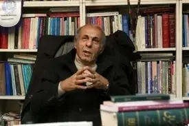 خرمشاهی، حقوقدان: وقتی مامور پلیس (حالا چه طرفدار آقای جلیلی باشد یا نباشد اصلا مهم نیست،) به سمت طرفداران دکتر پزشکیان هجوم می‌آرود و حمله می‌کند، تخلف است و مستحق برخورد قانونی است.
