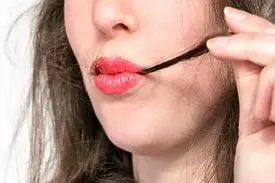 یک کیلو مو در معده بیمار/ سندرم راپونزل یا بی‌اختیاری موخوری چیست؟