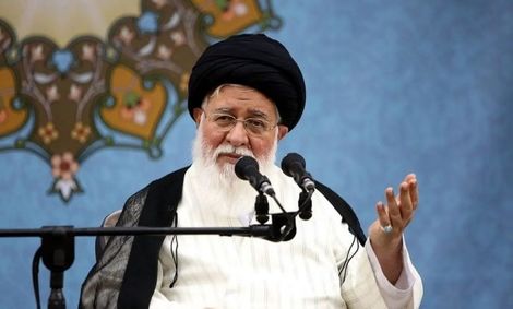 علم الهدی: سازش در مقابل جریان‌های انحرافی به خاطر رضایت عده‌ای، پذیرفته نیست؛ از هیچ نبردی نباید روی‌گردان باشیم