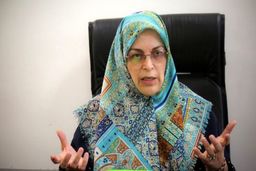 آذرمنصوری: قانون حجاب اجباری لغو و گشت ارشاد باید جمع شود!