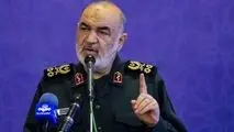 جوانان فریب خورده! بدانید تعدادتان اندک است؛ یونیفرم و لباس آمریکا را از تن خود بیرون بیاورید