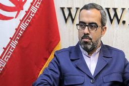 ایزدخواه: جراحی در سفره مردم هنر نیست/ وزیر اقتصاد بارها اعلام کردند «زور من به بانک‌ها نمی‌رسد»