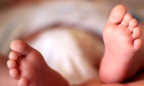 راز مرگ دلخراش دختر بچه ۳ ساله / تحقیقات پلیس کرمان آغاز شد