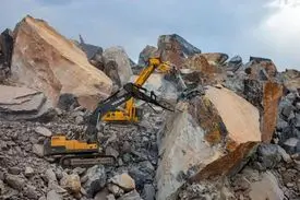 سه ماه از حادثه معدن شازند گذشت، هنوز اثری از جسد مرحوم رضایی نیست