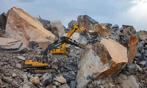 سه ماه از حادثه معدن شازند گذشت، هنوز اثری از جسد مرحوم رضایی نیست