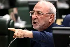 حسینعلی حاجی دلیگانی: ما به کسی که فرزندانش تابعیت خارج از کشور داشته باشند، اعتماد نداریم