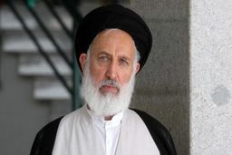 آیت‌الله ایازی: کلینیک ترک بی‌حجابی بیشتر یک کار طنز است/ چرا امر به معروف فقط شده مسئله حجاب؟