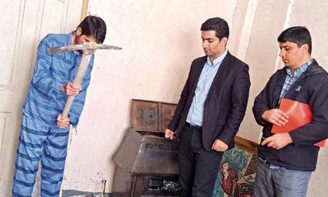 زنم گفت ما نامحرم هستیم، با کلنگ کشتمش