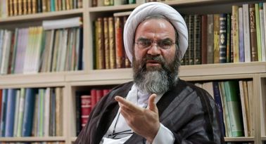 حجت الاسلام غرویان، استاد حوزه علمیه قم: طبق چیزی که در این قانون آمده بدون اطلاع طرف مقابل جریمه‌ها از حساب افراد برداشت می‌شود، آیا این اقدام از نظر فقها اشکال ندارد؟! /این قانون می‌تواند منشا جرم‌های دیگر شود