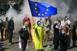 اعتراضات گرجستان: مردمی یا بازی سیاسی غرب؟