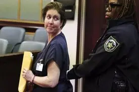 حبس ابد برای زنی که نامزدش را در چمدان خفه کرد؛ داشتیم قایم موشک بازی می‌کردیم