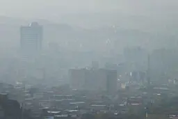 آخانی، کارشناس محیط زیست: جز توسعه حمل و نقل عمومی هیچ راهی برای حل مسئله آلودگی هوا وجود ندارد